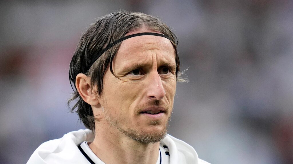 लुका मोड्रिच का बड़ा खुलासा: आखिर किस कोच ने रोनाल्डो को रोने पर मजबूर कर दिया था?