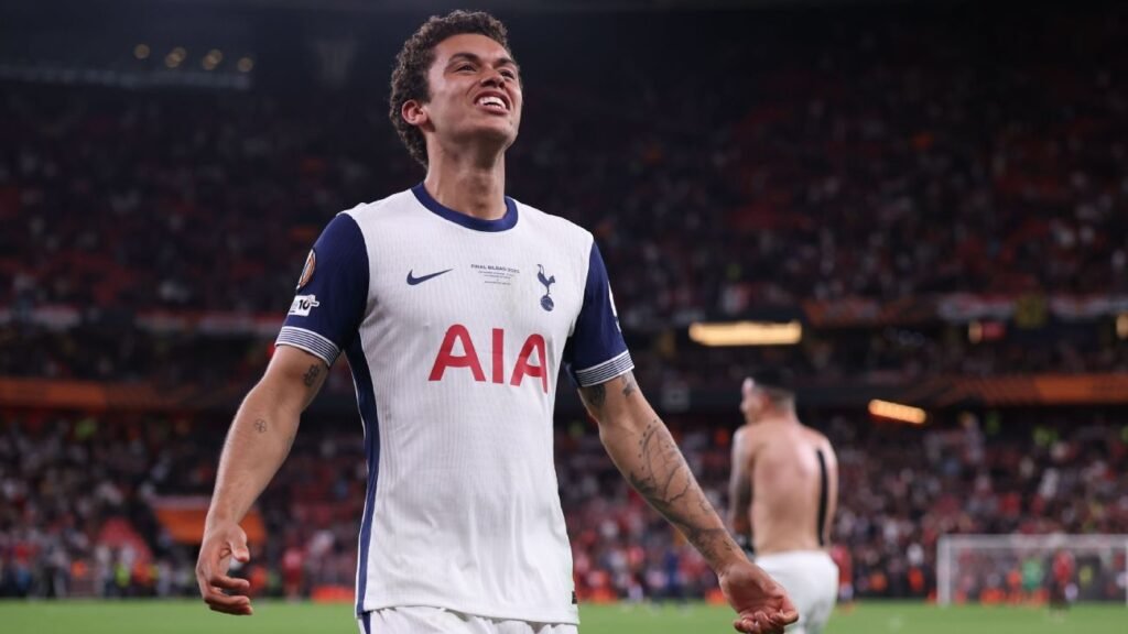 Tottenham ko laga bada jhatka! Brennan Johnson ne £35 million mein Crystal Palace jane ka kiya achanak faisla…