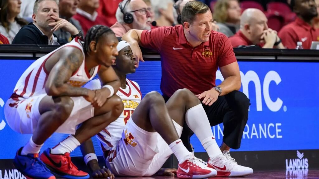 No. 3 Iowa State के लिए खतरे की घंटी: क्या West Virginia करेगा बड़ा उलटफेर?