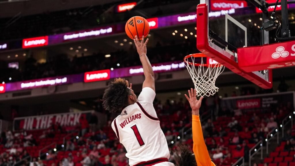 शनिवार सुबह 11 बजे… लेनोवो सेंटर में मचेगा घमासान, जब ‘पैक’ और 21वीं रैंक वर्जीनिया होंगे आमने-सामने!