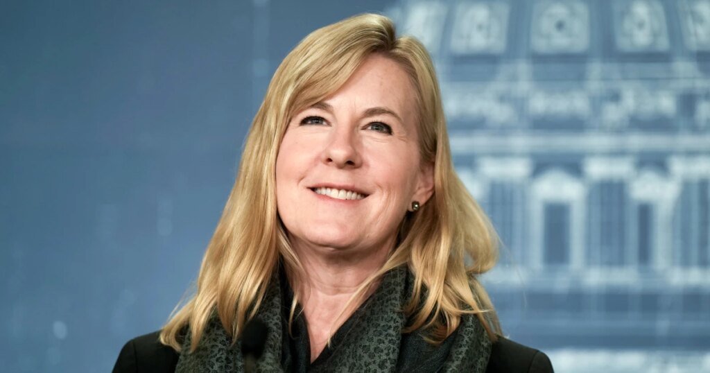 एक कत्ल, एक वायरल वीडियो और गहराता रहस्य: आखिर ट्रम्प से वो कौन सा ‘झूठ’ मिटाने की गुहार लगा रहे हैं मृत सांसद के बच्चे?