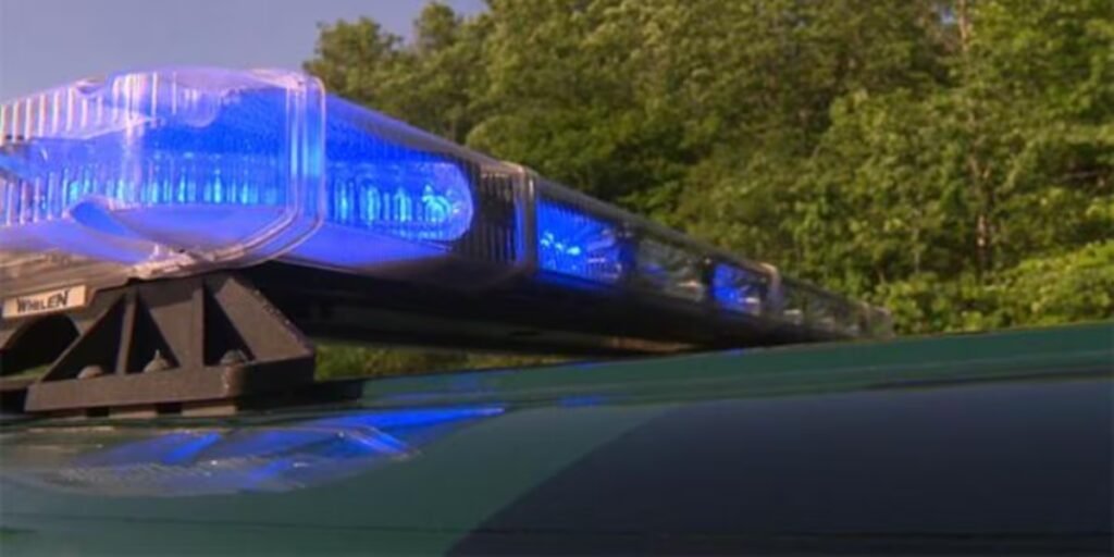 वर्मोंट: तालाब बनी कब्र, पिकअप के साथ पानी में समाया शख्स