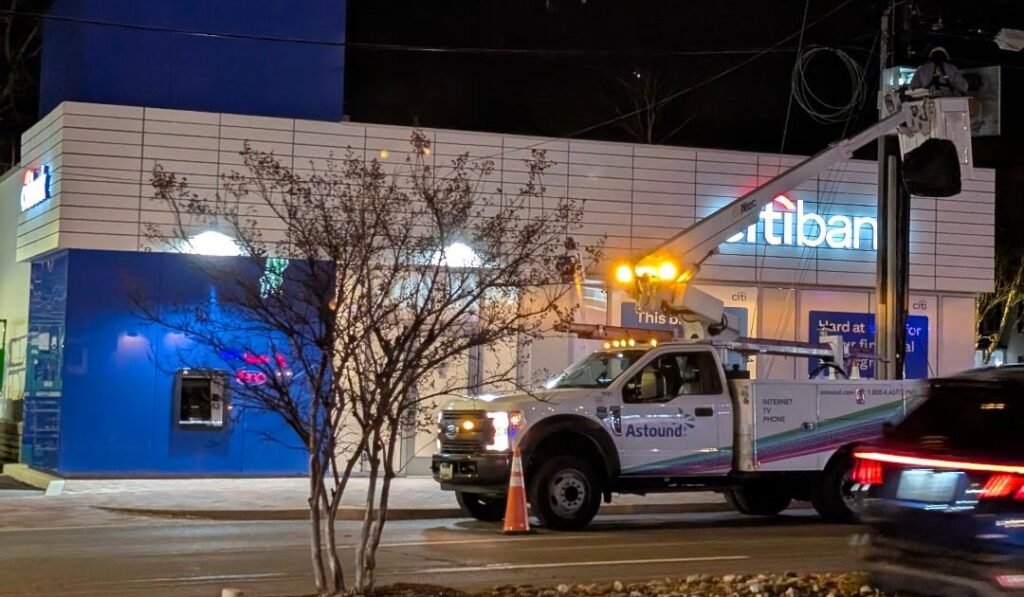 "Bethesda, saansein thaam lijiye… Is spring, Citibank de raha hai dastak!"