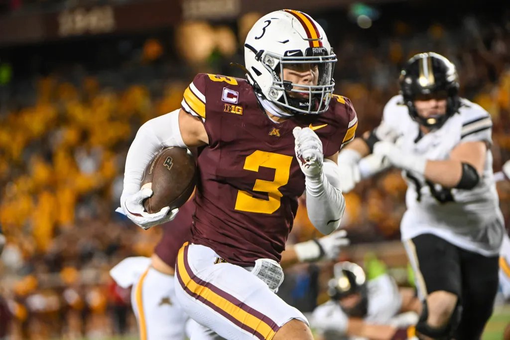 Gophers फैंस की धड़कनें तेज: क्या ट्रांसफर पोर्टल का रुख करेंगे Koi Perich?