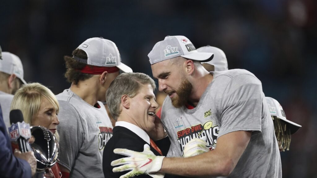 Travis Kelce ko lekar Clark Hunt ne todi chuppi, kaha- “Mere mann mein koi shaq nahi ki vo…”